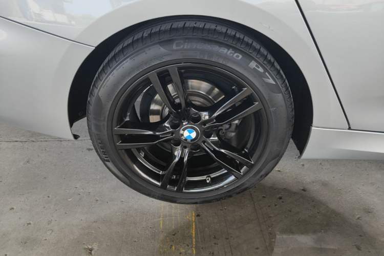 Used BMW 3 Series GT 2019 320i M Sport Night Edition Right Rear Wheel Hub