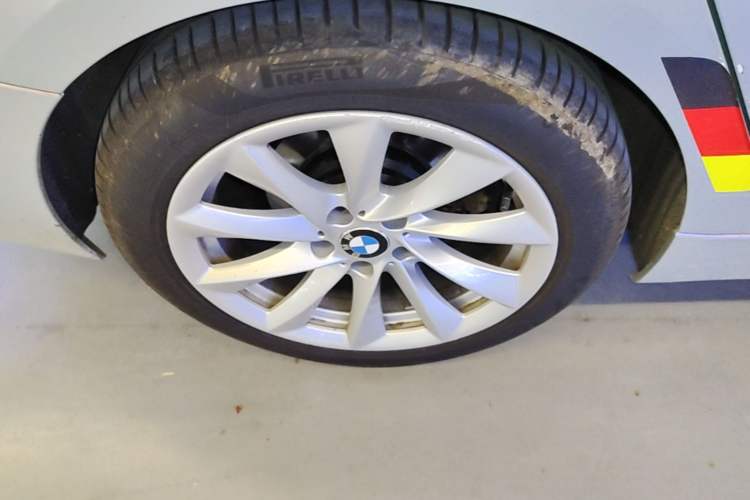 Used BMW 3 Series GT 2019 320i Sport Edition Right Rear Wheel Hub