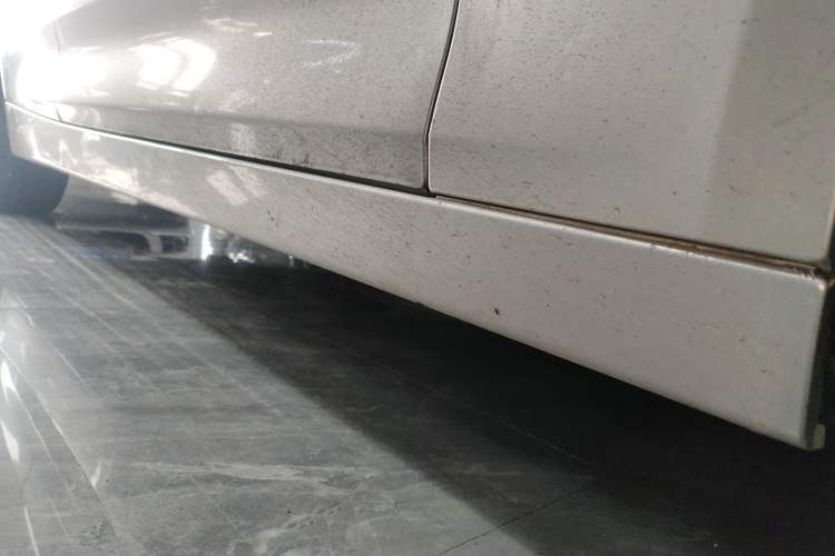Used BMW 3 Series GT 2019 320i Sport Edition Right Side Sill