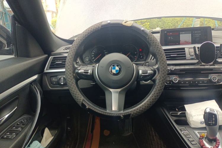 Used BMW 3 Series GT 2019 320i M Sport Package Steering Wheel
