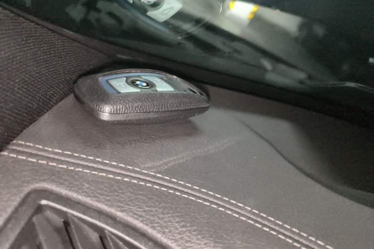 Used BMW 3 Series GT 2019 320i M Sport Package Vehicle Key