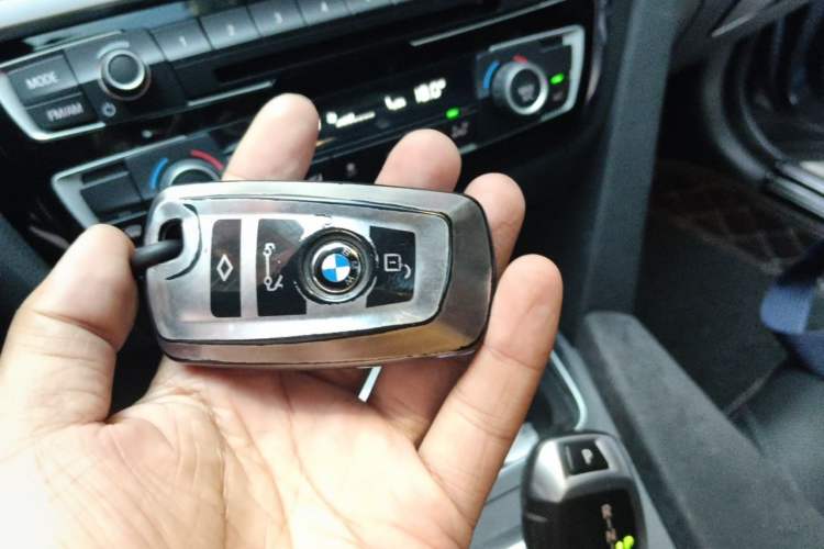 Used BMW 3 Series GT 2019 320i M Sport Package Vehicle Key