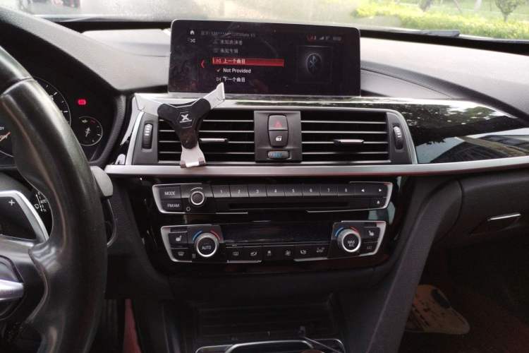 Used BMW 3 Series GT 2019 320i M Sport Night Edition Audio And AC Panel