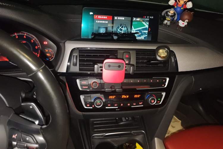 Used BMW 3 Series GT 2019 320i M Sport Audio And AC Panel