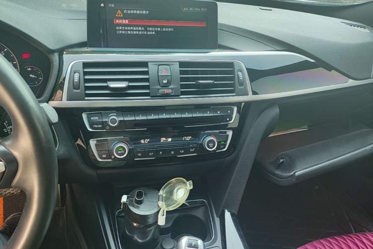 Used BMW 3 Series GT 2019 320i M Sport Package Audio And AC Panel