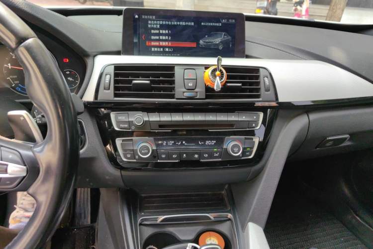 Used BMW 3 Series GT 2019 320i M Sport Audio And AC Panel