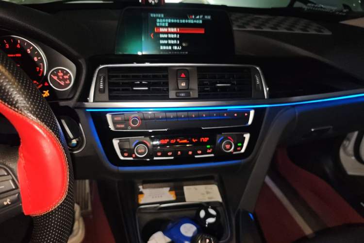 Used BMW 3 Series GT 2019 320i Sport Edition Audio And AC Panel