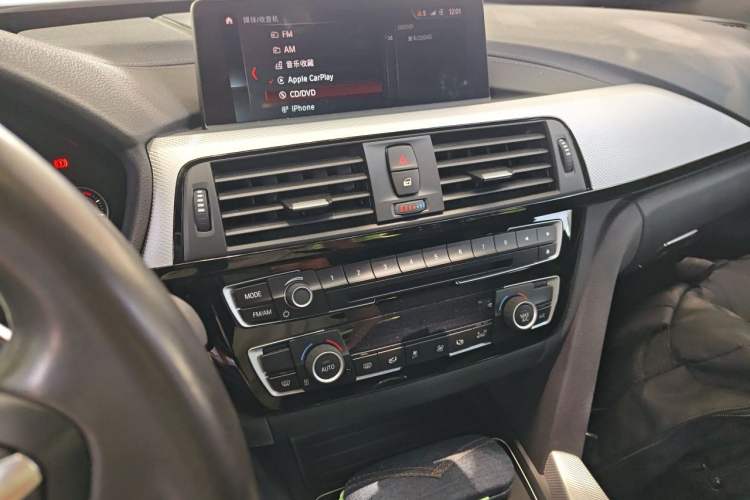 Used BMW 3 Series GT 2019 320i M Sport Audio And AC Panel