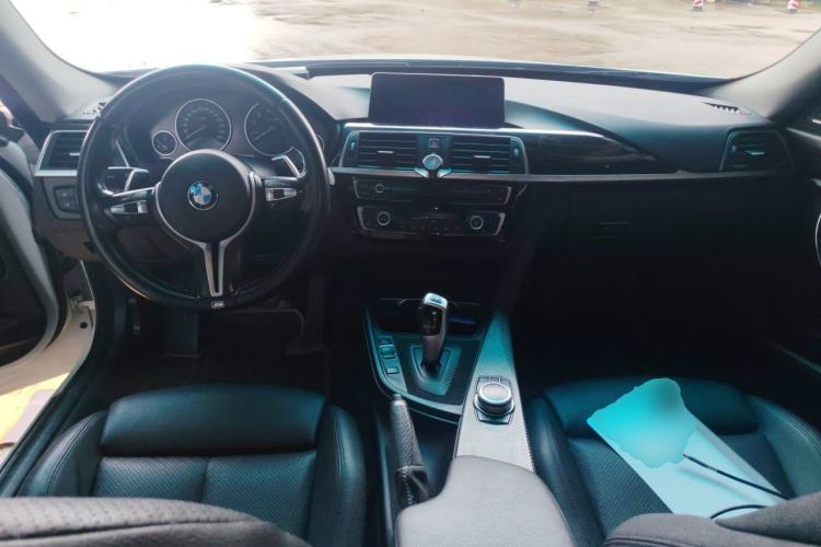 Used BMW 3 Series GT 2019 320i Sport Edition Center Console