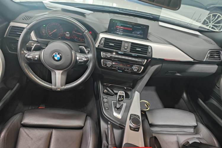 Used BMW 3 Series GT 2019 320i M Sport Center Console