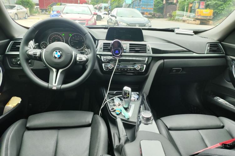 Used BMW 3 Series GT 2019 320i Sport Edition Center Console