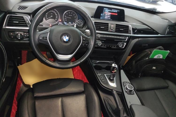 Used BMW 3 Series GT 2019 320i Sport Edition Center Console