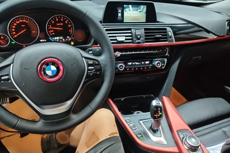 Used BMW 3 Series GT 2019 320i Sport Edition Center Console