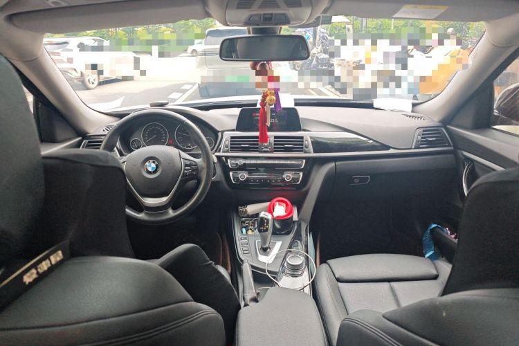 Used BMW 3 Series GT 2019 320i Sport Edition Center Console