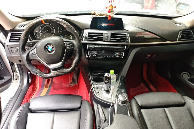 Used BMW 3 Series GT 2019 320i Sport Edition Center Console