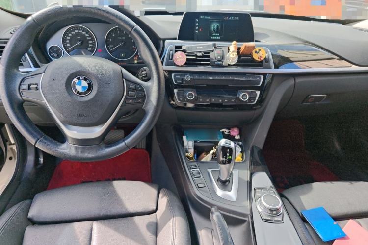 Used BMW 3 Series GT 2019 320i Sport Edition Center Console