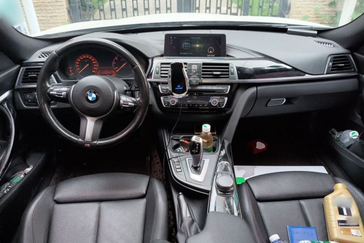 Used BMW 3 Series GT 2019 320i M Sport Package Center Console
