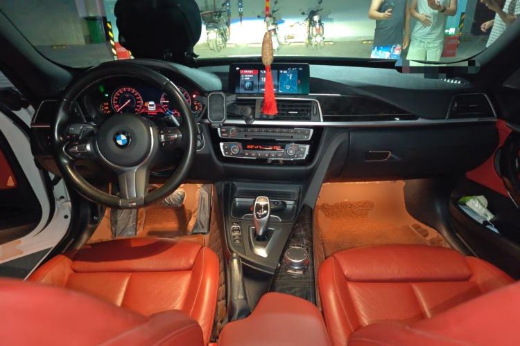 Used BMW 3 Series GT 2019 330i xDrive M Sport Edition Center Console