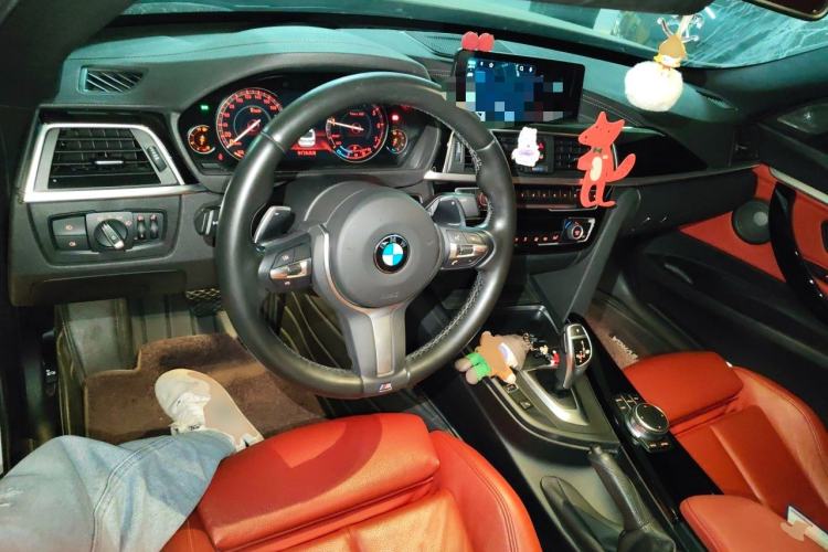 Used BMW 3 Series GT 2019 320i M Sport Night Edition Center Console