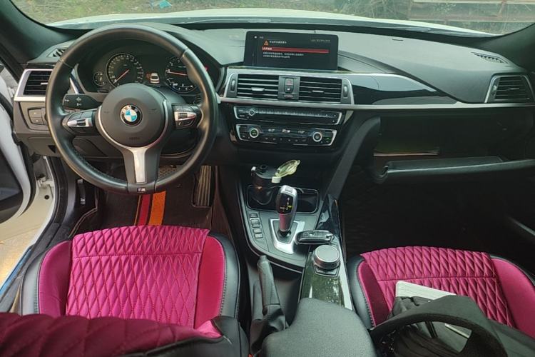 Used BMW 3 Series GT 2019 320i M Sport Package Center Console