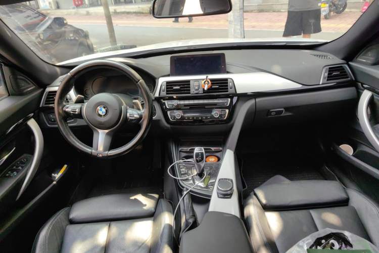 Used BMW 3 Series GT 2019 320i M Sport Center Console
