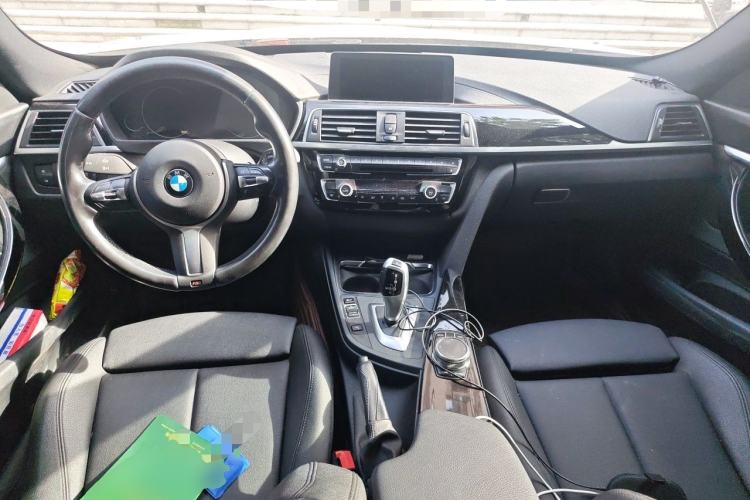 Used BMW 3 Series GT 2019 320i M Sport Package Center Console
