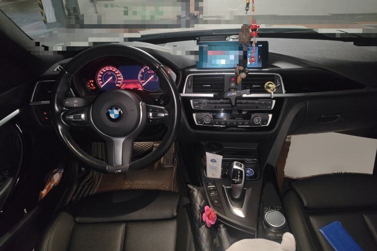 Used BMW 3 Series GT 2019 320i M Sport Package Center Console