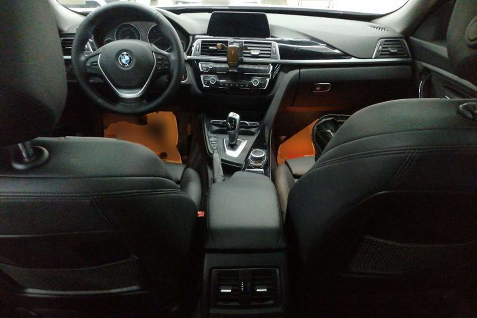 Used BMW 3 Series GT 2019 320i Sport Edition Center Console