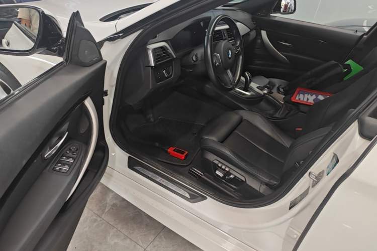 Used BMW 3 Series GT 2019 320i M Sport Driver Seat