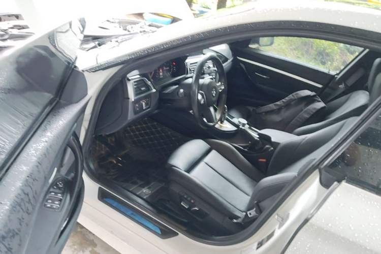 Used BMW 3 Series GT 2019 320i M Sport Package Driver Seat