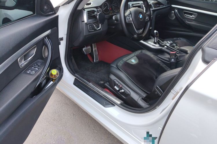 Used BMW 3 Series GT 2019 320i Sport Edition Driver Seat