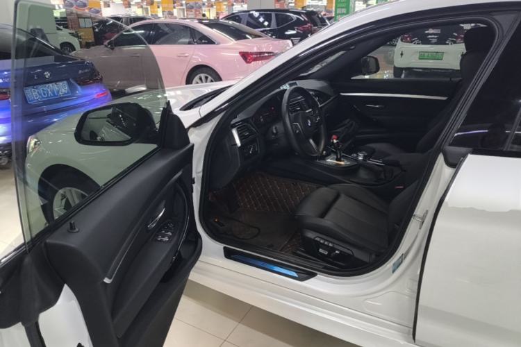 Used BMW 3 Series GT 2019 320i M Sport Package Driver Seat