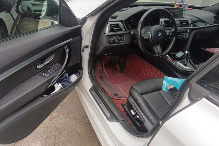 Used BMW 3 Series GT 2019 320i M Sport Package Driver Seat