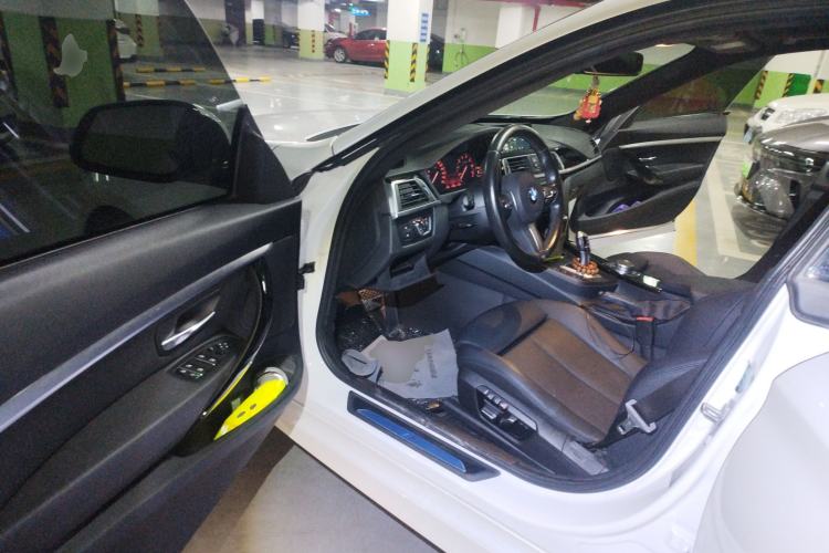 Used BMW 3 Series GT 2019 320i M Sport Package Driver Seat