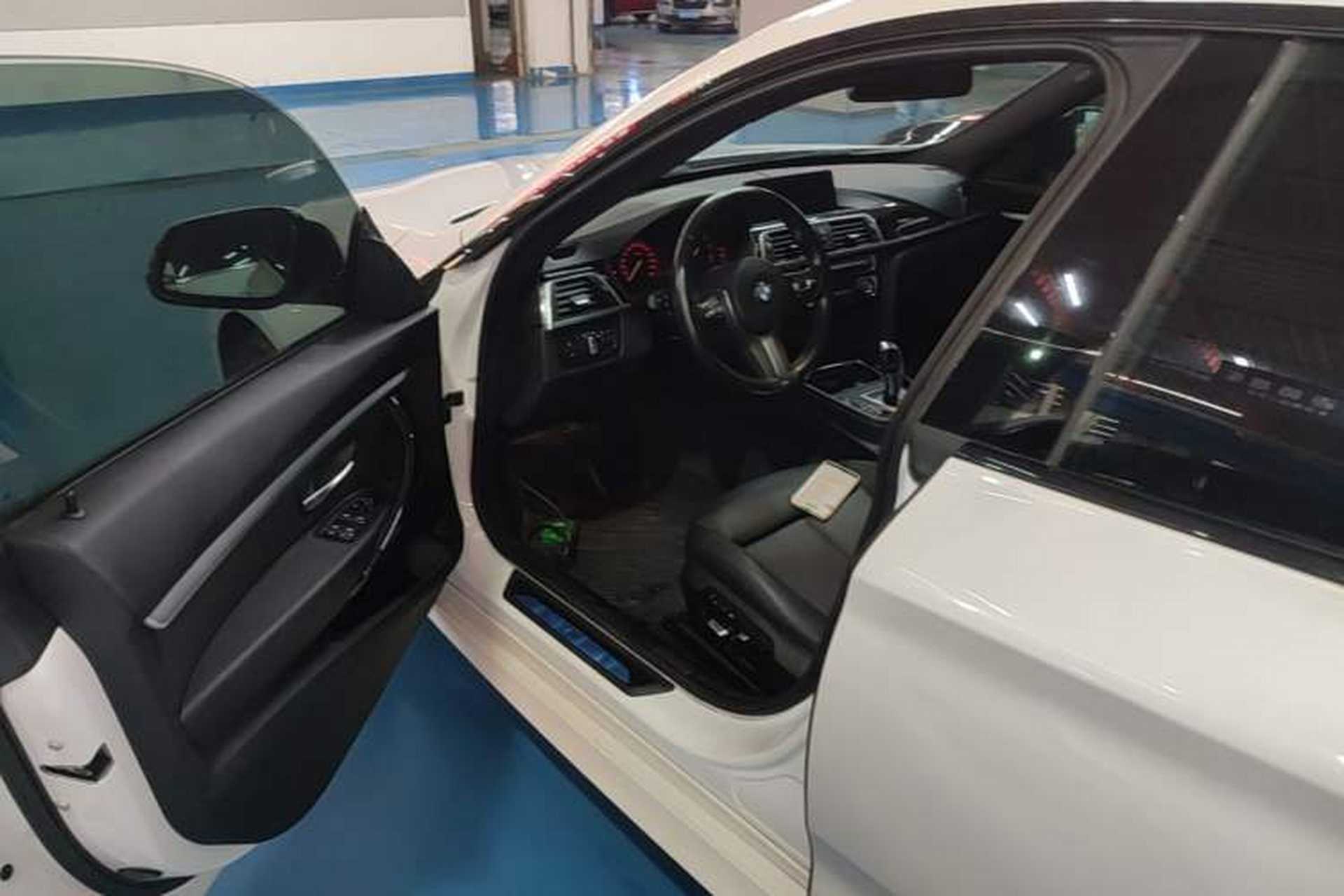 Used BMW 3 Series GT 2019 320i M Sport Package Driver Seat