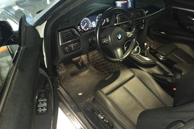 Used BMW 3 Series GT 2019 320i M Sport Package Driver Seat