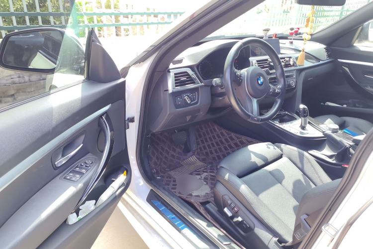 Used BMW 3 Series GT 2019 320i M Sport Package Driver Seat