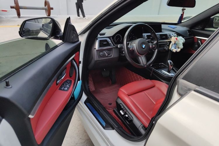 Used BMW 3 Series GT 2019 330i xDrive M Sport Edition Driver Seat