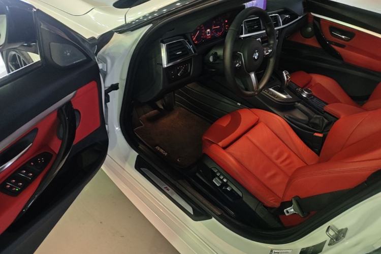 Used BMW 3 Series GT 2019 320i M Sport Night Edition Driver Seat