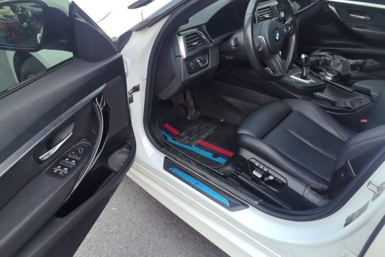 Used BMW 3 Series GT 2019 320i M Sport Package Driver Seat