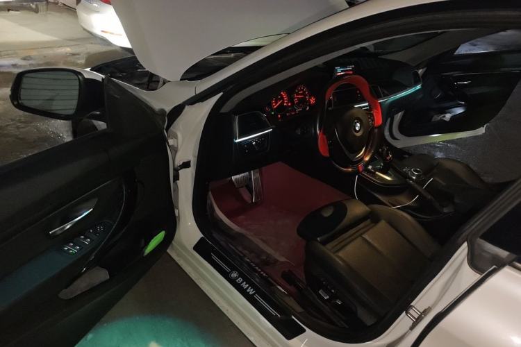Used BMW 3 Series GT 2019 320i Sport Edition Driver Seat