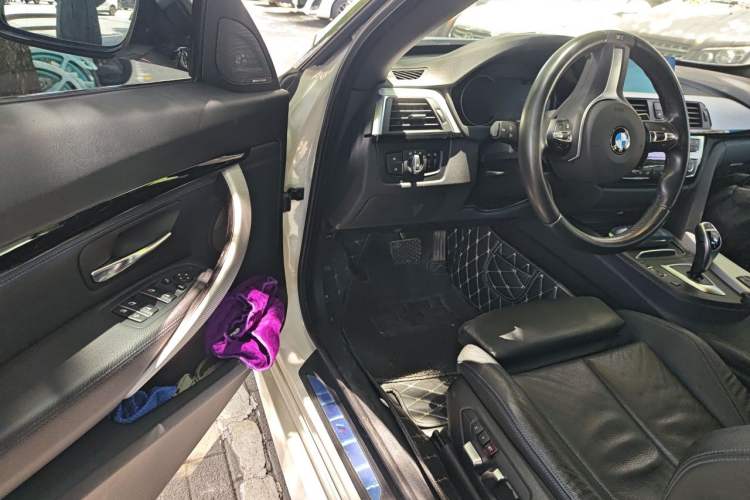 Used BMW 3 Series GT 2019 320i M Sport Driver Seat