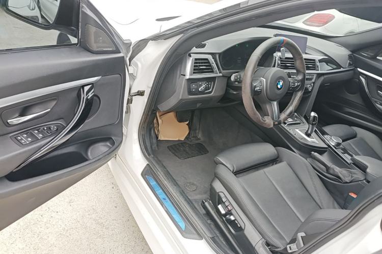 Used BMW 3 Series GT 2019 320i M Sport Package Driver Seat