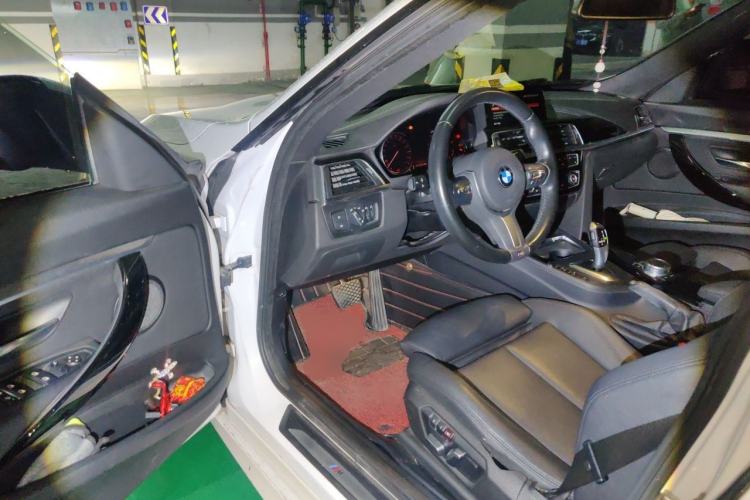 Used BMW 3 Series GT 2019 320i M Sport Package Driver Seat