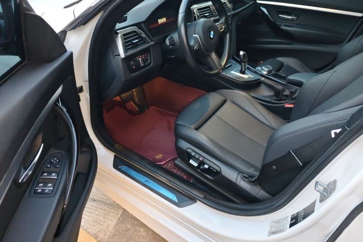 Used BMW 3 Series GT 2019 320i M Sport Package Driver Seat