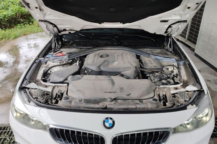 Used BMW 3 Series GT 2019 320i M Sport Package Engine Bay