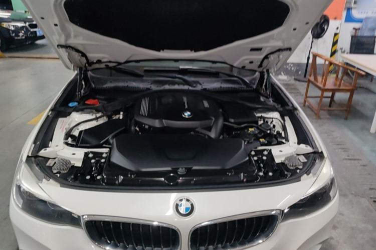 Used BMW 3 Series GT 2019 320i M Sport Package Engine Bay