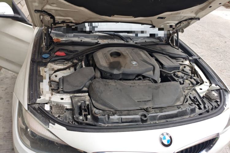 Used BMW 3 Series GT 2019 320i Sport Edition Engine Bay