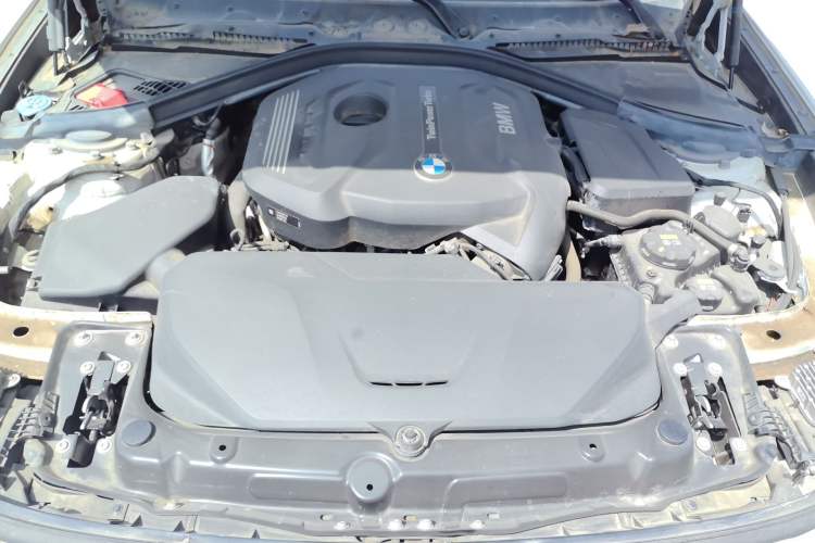 Used BMW 3 Series GT 2019 320i M Sport Package Engine Bay