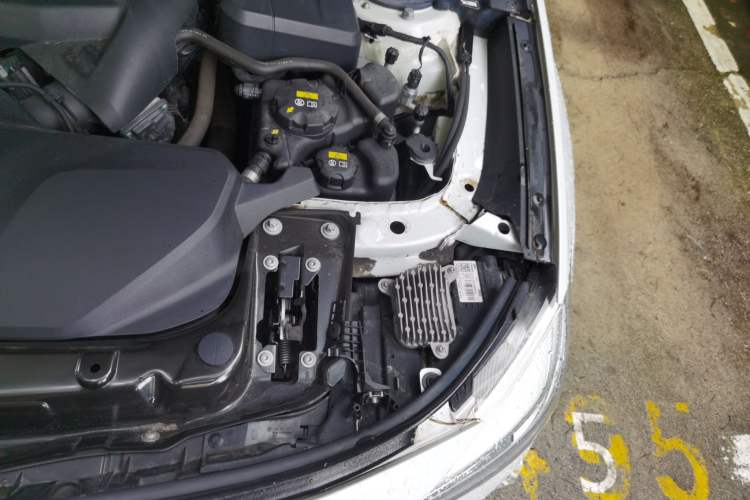 Used BMW 3 Series GT 2019 320i M Sport Night Edition Engine Bay Left